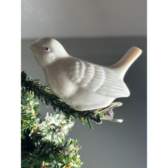 White Ceramic Clip on Birds Christmas Tree Ornament 2 ea Vtg Wreath Decor Crafts - Picture 2 of 12